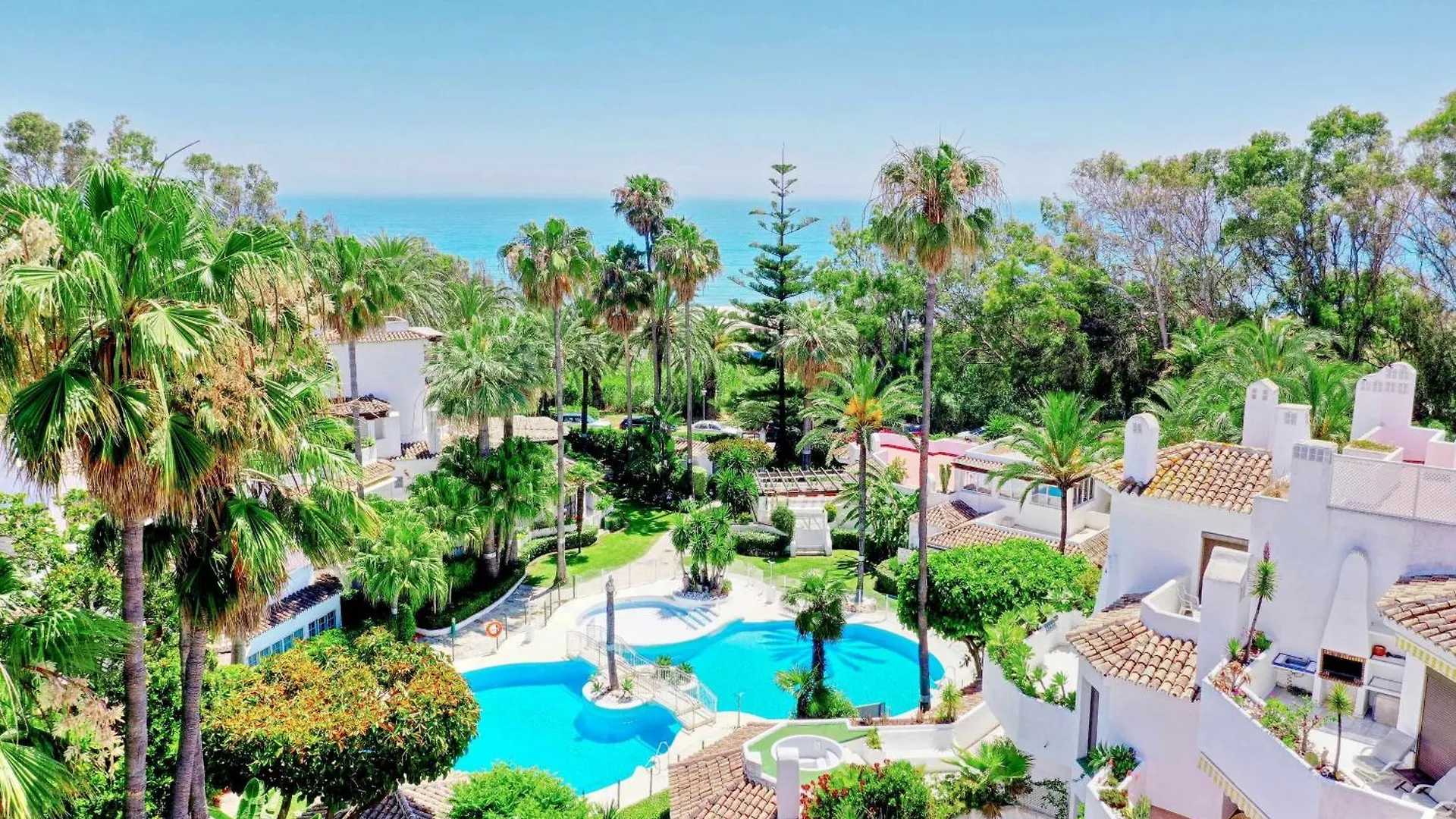 2036 Modern Golden Beach Duplex Penthouse Marbella Apartment